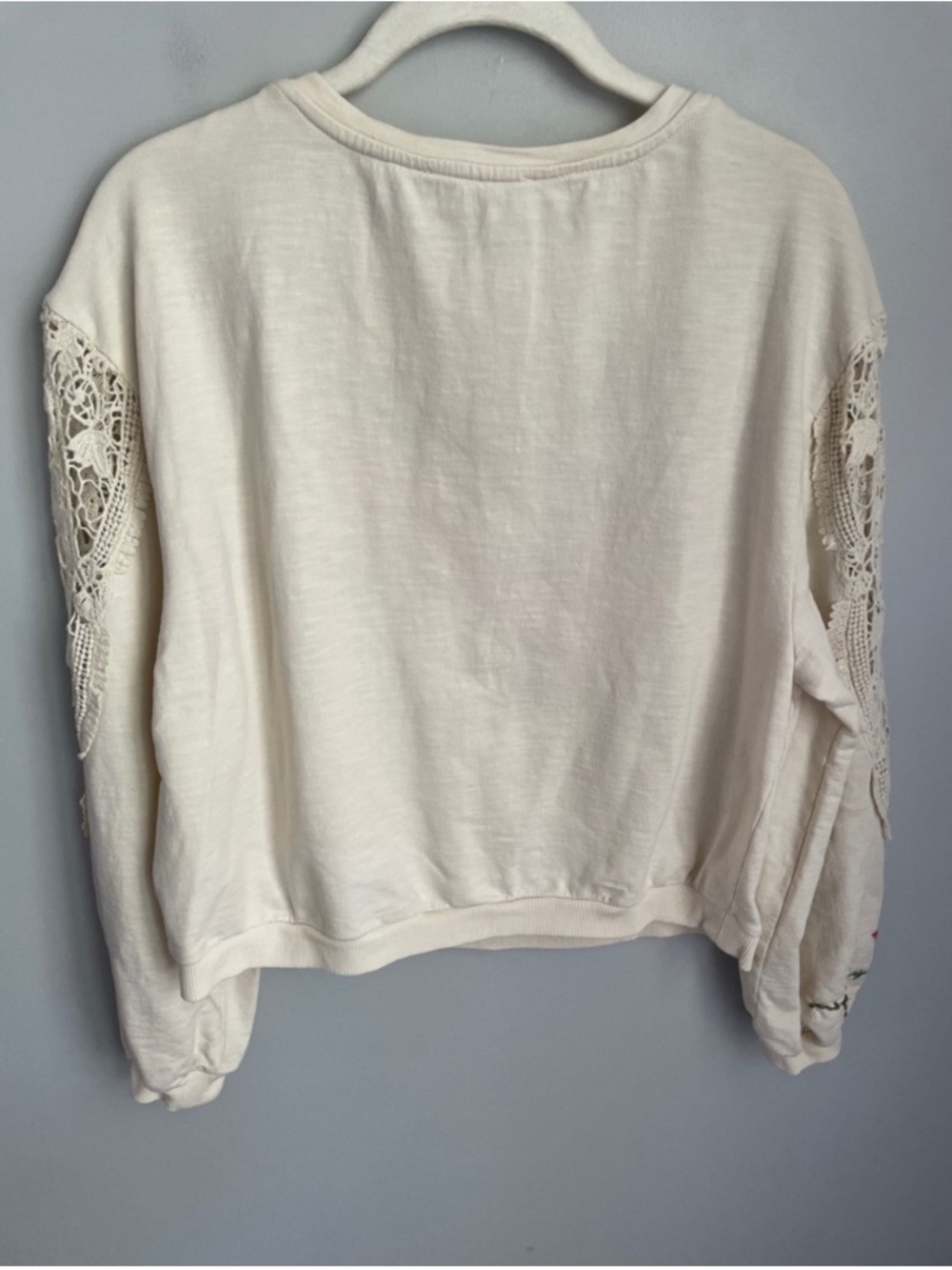 Anthropologie Cream Pullover Sweatshirt Pink/ Green Floral Embroidery Small - Picture 5 of 8